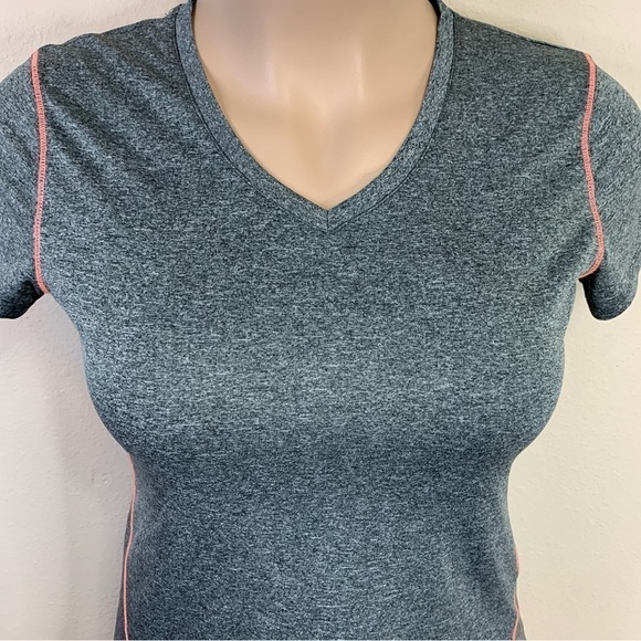 Large Everlast Grey Pink Athletic Tee Activewear T Shirt Stretch V Neck - Picture 2 of 9